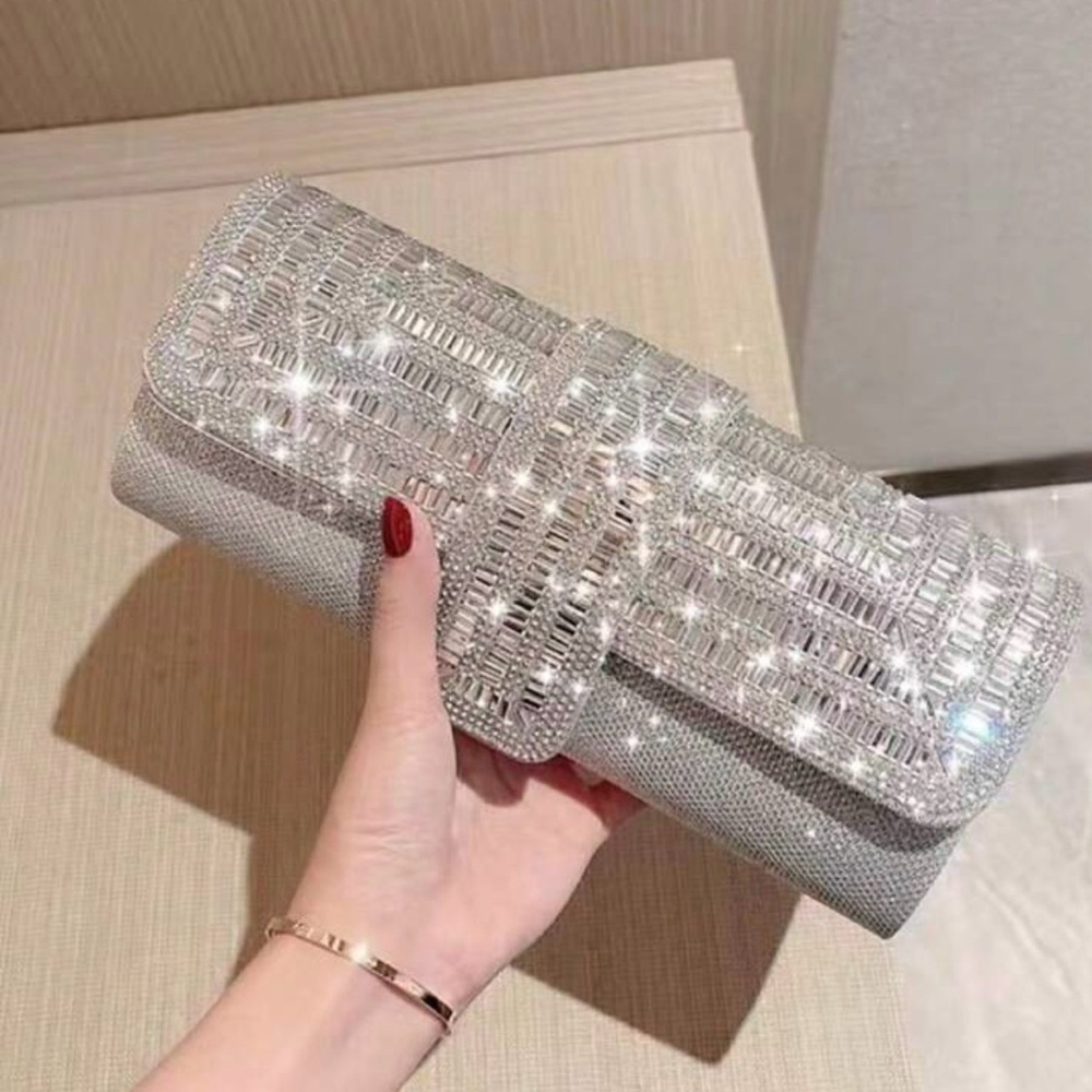 Sparkling Silver Crystal Clutch Bag for Women
